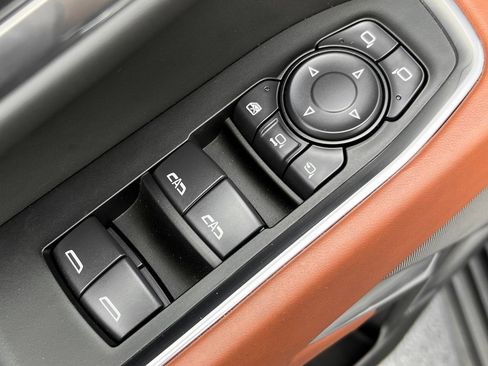 Used 2025 GMC Sierra 3500 Denali Ultimate image 31