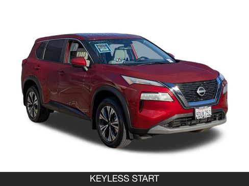 Used 2023 Nissan Rogue SV image 2