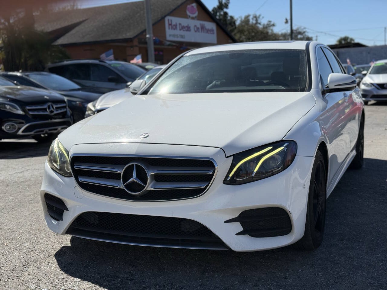 Used 2017 Mercedes-Benz E 300 4MATIC image 3