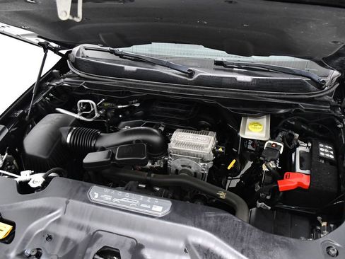 Used 2022 Jeep Wagoneer Series II w/ Flexible Seating Group image 6