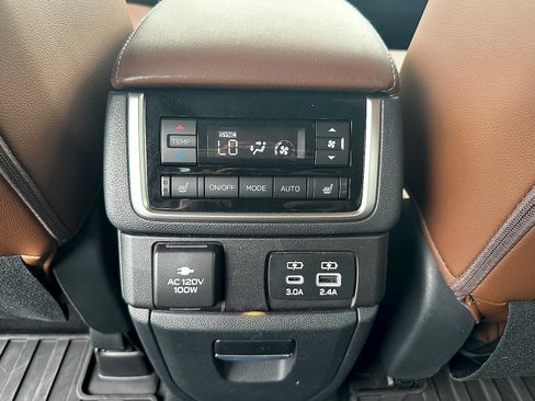 Certified 2023 Subaru Ascent Touring AWD/4WD image 13