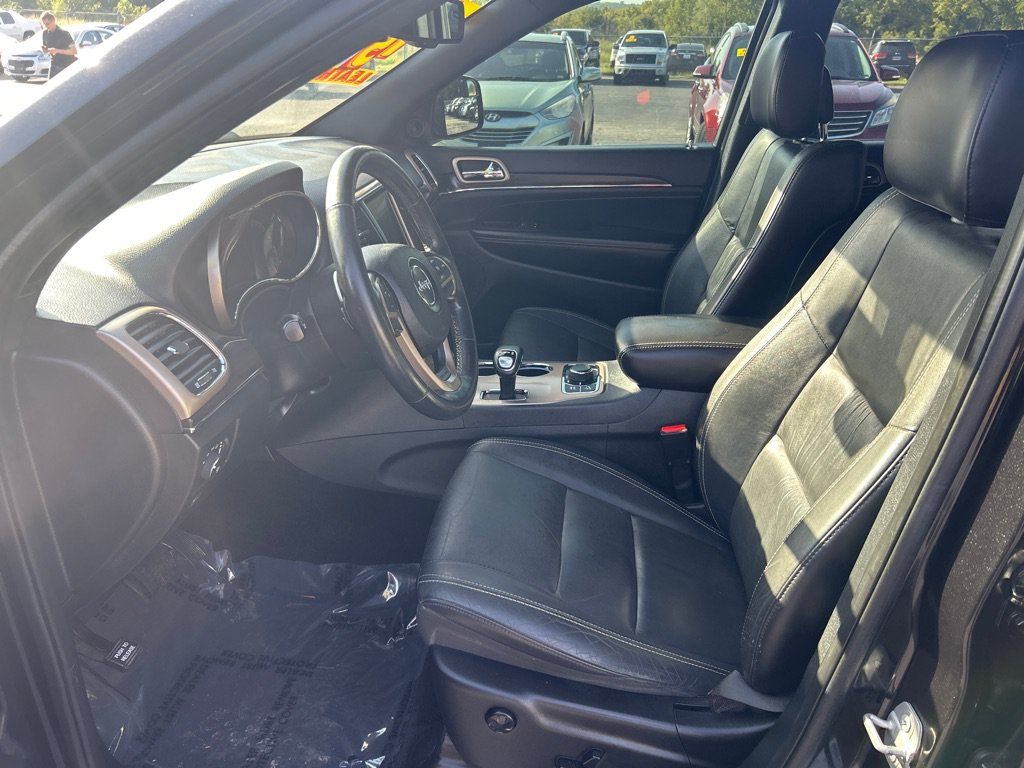 Used 2015 Jeep Grand Cherokee Limited AWD/4WD image 9