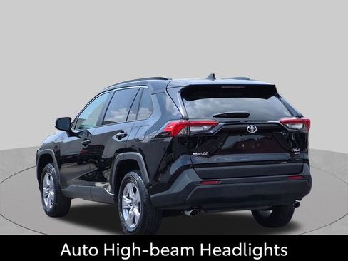 Used 2025 Toyota RAV4 XLE AWD/4WD image 9