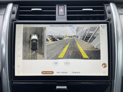 Certified 2025 Land Rover Discovery Dynamic SE AWD/4WD image 28