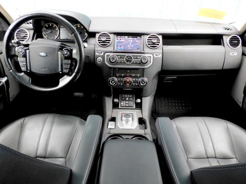 Used 2016 Land Rover LR4 HSE Silver Edition image 9