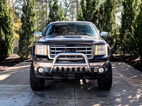 Used 2010 GMC Sierra 1500 SLE w/ Power Pack Plus image 3