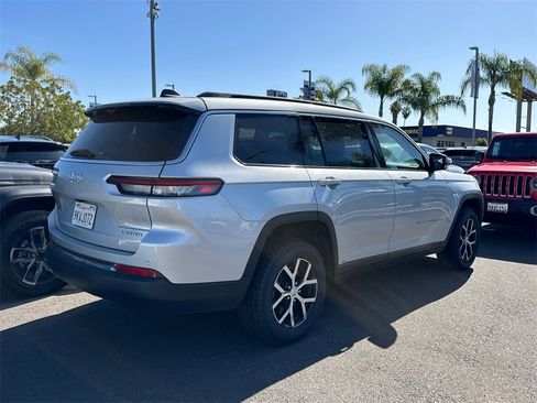 Used 2024 Jeep Grand Cherokee L Limited w/ Luxury Tech Group II image 23