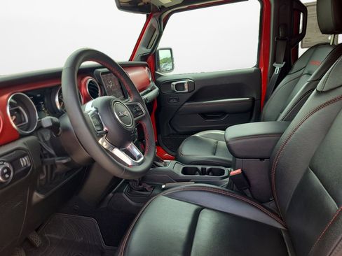 Used 2023 Jeep Gladiator Rubicon w/ Dual Top Group AWD/4WD image 11