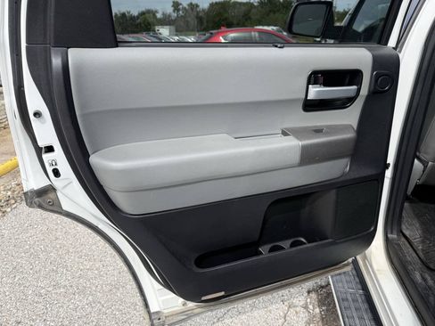 Used 2016 Toyota Sequoia Limited AWD/4WD image 19