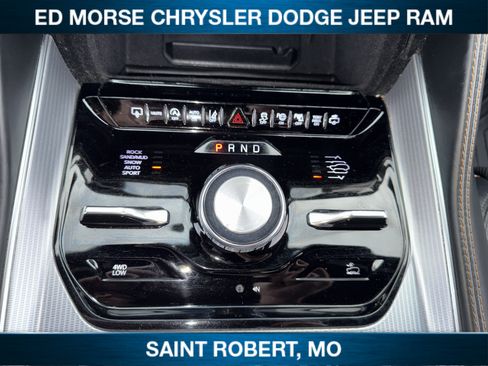 Used 2023 Jeep Grand Wagoneer L Series III AWD/4WD image 30