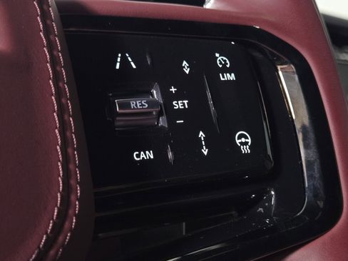 Used 2025 Land Rover Range Rover Sport Dynamic SE image 25