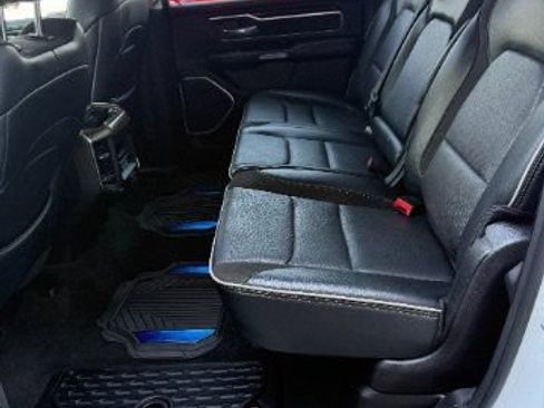 Used 2022 RAM 1500 Laramie AWD/4WD image 9