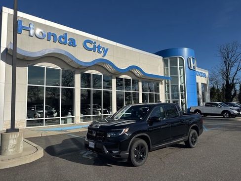 New 2026 Honda Ridgeline Black Edition image 2