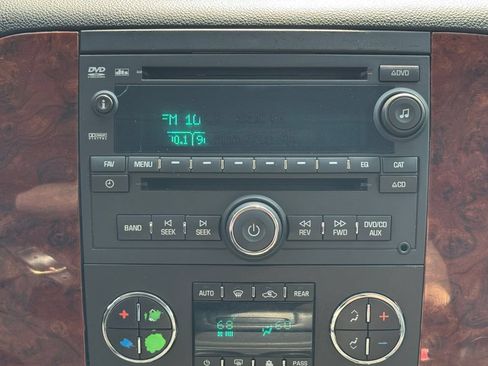 Used 2013 Chevrolet Tahoe LT AWD/4WD image 21