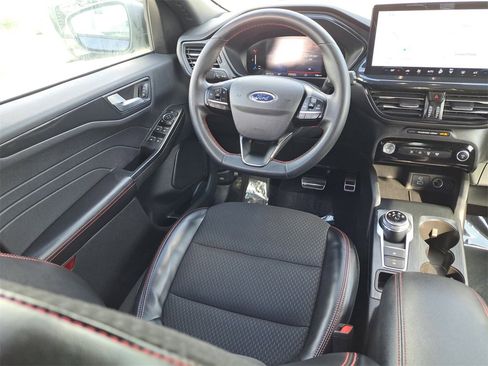 Certified 2023 Ford Escape ST-Line w/ Tech Pack #1 image 8