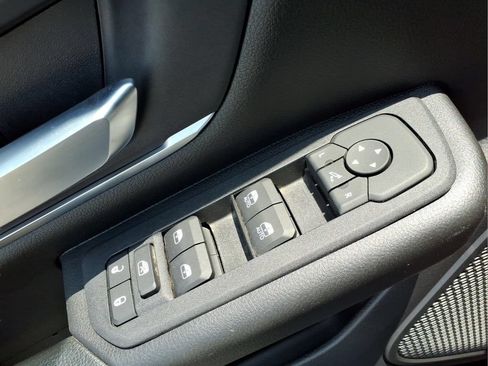 Used 2025 RAM 1500 Big Horn AWD/4WD image 17