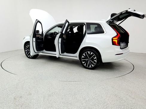 New 2025 Volvo XC90 B6 Plus w/ Protection Package Premier image 12