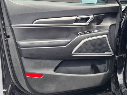 Used 2022 Kia Telluride S FWD image 18