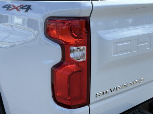 New 2026 Chevrolet Silverado 1500 LTZ w/ LTZ Premium Package AWD/4WD image 38