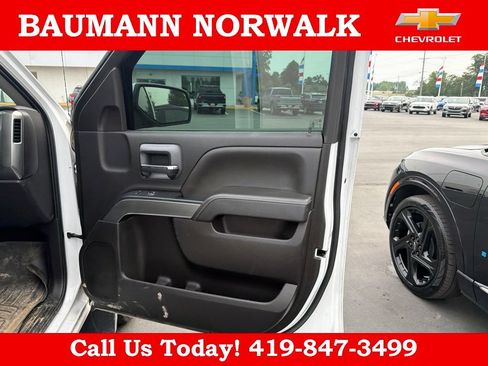 Used 2018 Chevrolet Silverado 1500 LT w/ All Star Edition AWD/4WD image 23