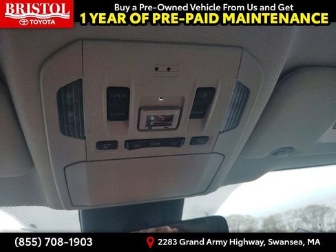 Used 2023 Toyota Highlander XLE AWD/4WD image 28