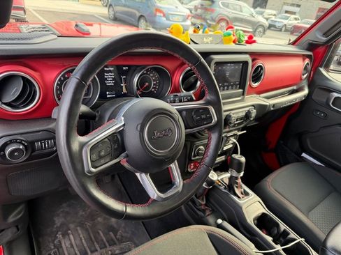Used 2021 Jeep Wrangler Rubicon w/ Cold Weather Group image 8