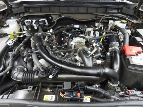 Used 2025 Ford Bronco Badlands AWD/4WD image 35