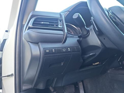 Used 2022 Toyota Camry SE image 22