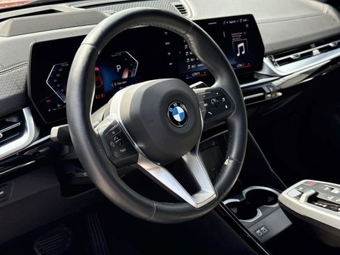 Used 2024 BMW X2 xDrive28i w/ Technology Package AWD/4WD image 2