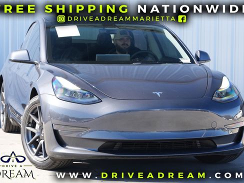 Used 2023 Tesla Model 3 Standard Range image 2