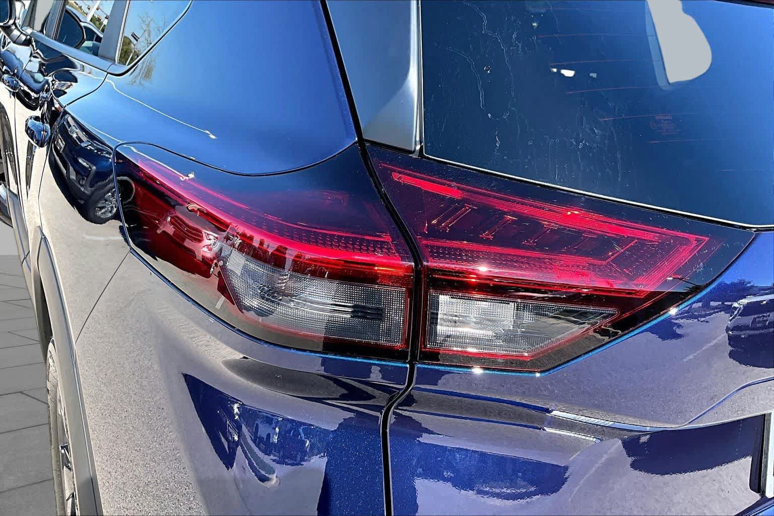 New 2027 Nissan Rogue SV FWD image 14