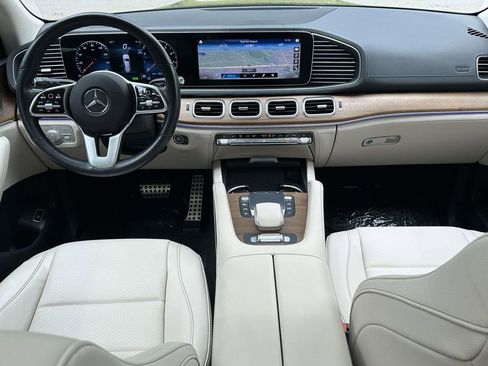 Used 2022 Mercedes-Benz GLS 450 4MATIC w/ AMG Line Exterior image 16