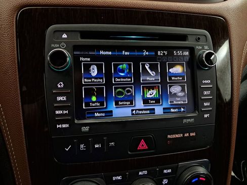 Used 2015 Chevrolet Traverse LT image 14