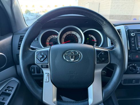 Used 2015 Toyota Tacoma PreRunner image 9