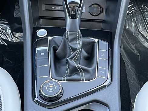 New 2026 Volkswagen Taos SE AWD/4WD image 24