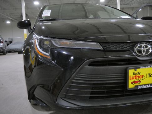 Certified 2024 Toyota Corolla LE image 17
