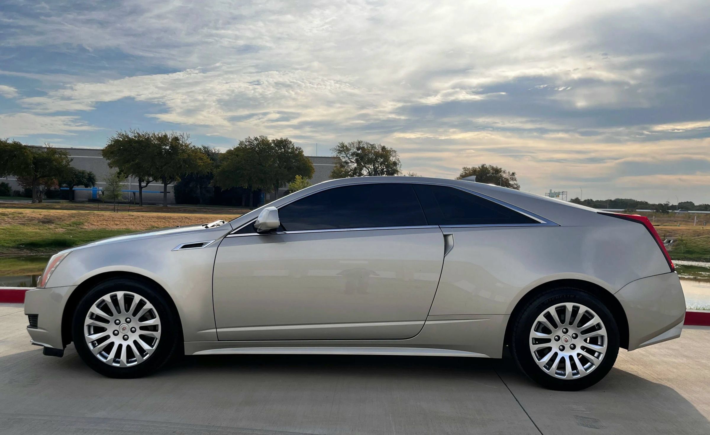 Used 2014 Cadillac CTS Coupe RWD image 9