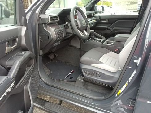 New 2025 Toyota Tacoma TRD Off-Road AWD/4WD image 7