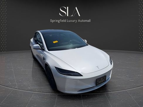 Used 2025 Tesla Model 3 Long Range AWD/4WD image 1