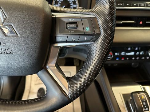 Used 2022 Mitsubishi Outlander SEL AWD/4WD image 12