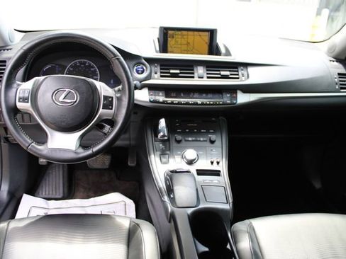 Used 2012 Lexus CT 200h Premium w/ Premium Audio Pkg FWD image 25
