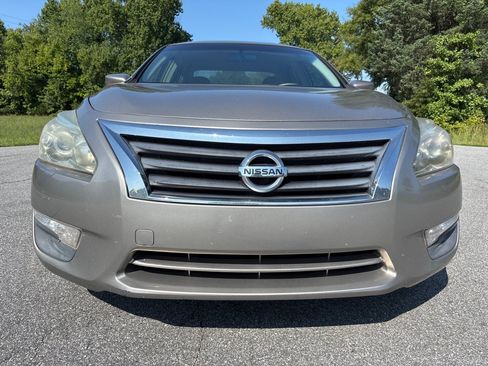 Used 2013 Nissan Altima 2.5 S FWD image 8