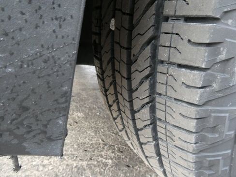 Used 2018 Chevrolet Equinox LT image 12