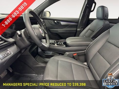Certified 2025 Buick Enclave Preferred AWD/4WD image 9