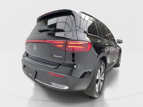 Used 2024 Mercedes-Benz EQB 300 4MATIC image 9