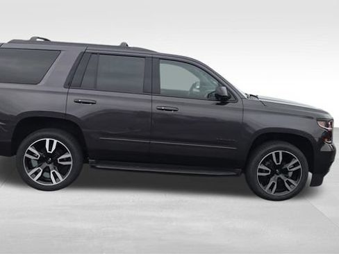 Used 2018 Chevrolet Tahoe Premier w/ RST 6.2L Performance Edition AWD/4WD image 2