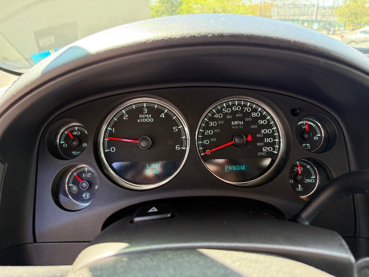 Used 2013 Chevrolet Silverado 1500 LTZ RWD image 26