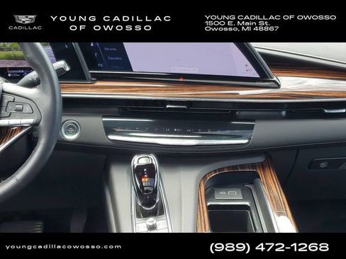 Certified 2024 Cadillac Escalade Premium Luxury w/ LPO, Floor Liner Package AWD/4WD image 29