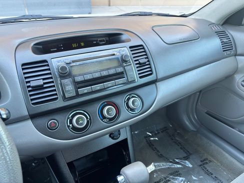 Used 2005 Toyota Camry SE FWD image 15