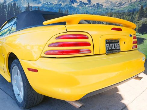 Used 1995 Ford Mustang GT RWD image 29
